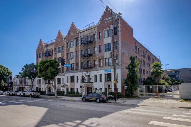 Photo - Hollymont Apartments