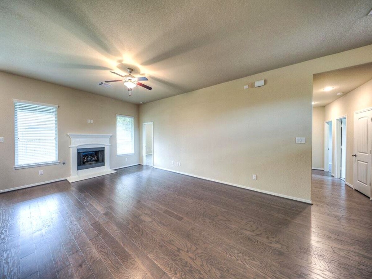 Photo - 1530 Holly Chase Ct