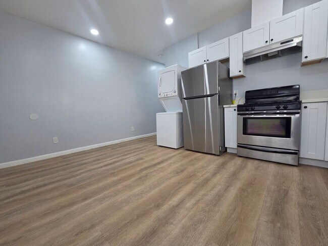 1715 W 64th St Unidad a