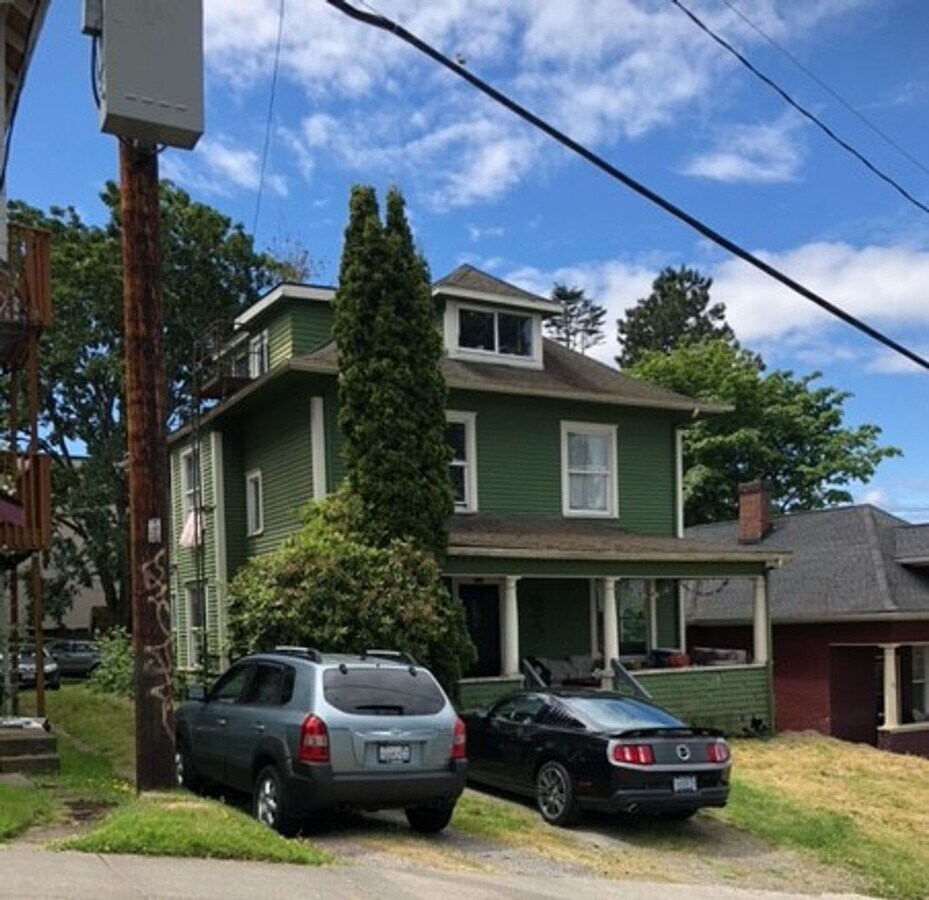 7 Bedroom House 1 block from WWU and Wal... Rental House Rental in