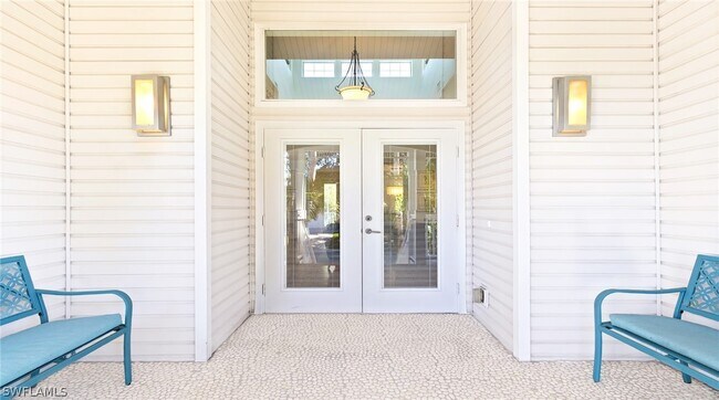 Photo - 877 7th St S