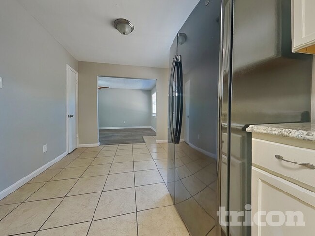 Photo - 5503 Jumada Cir