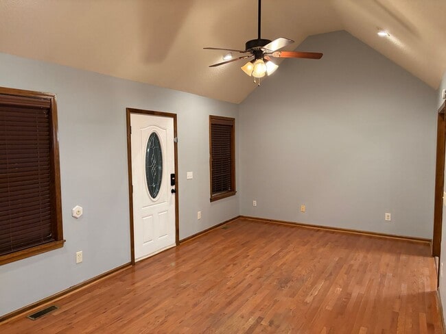 Photo - 3BR/2BA Home in Oak Subdivision Featuring a Large Backyard