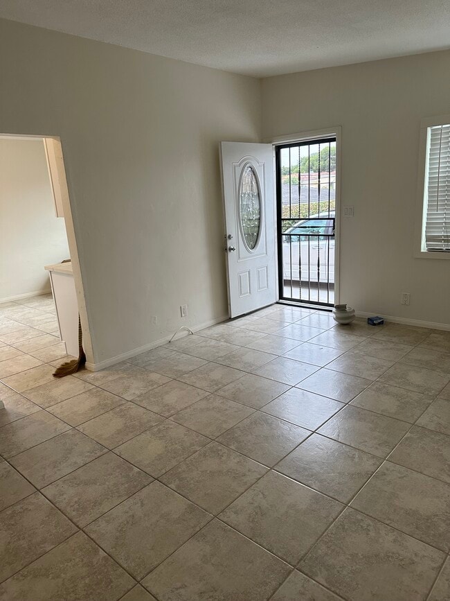 Photo - 2602 Aviation Blvd