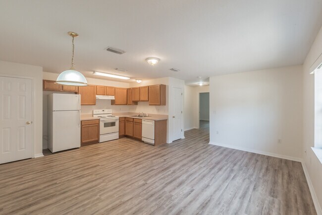 Photo - 502 Paulling Dr