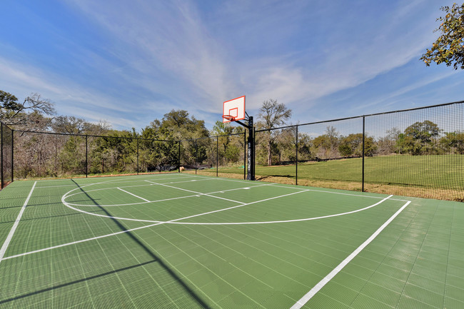 Sports Court - Homestead Oaks Apartments