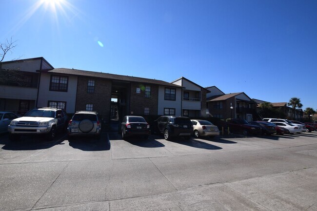 2 Bedroom, 2 Bath Condo at 4627 Cason Cove... - 2 Bedroom, 2 Bath Condo at 4627 Cason Cove...