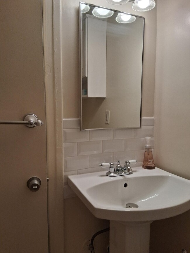 Photo - 5005 Wall St Unit 5005
