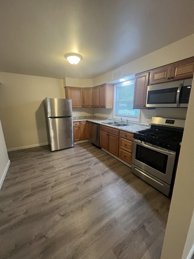 Photo - 917 W 3rd St Unidad 917 W 3rd Street 1