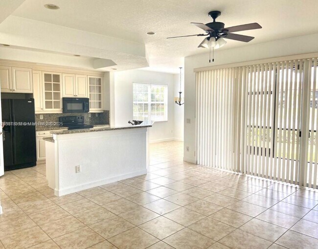 Photo - 8231 NW 127th Ln