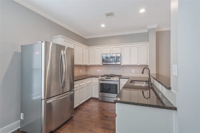 Photo - 1207 Nagle St