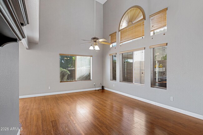 250 W Juniper Ave
