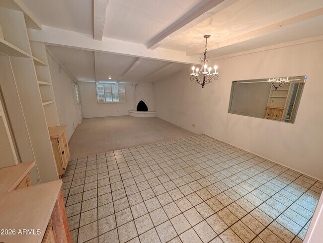 5650 N 78th Pl