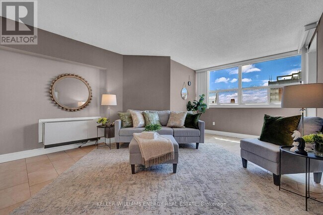 Photo - 80 Athol St E Unité 302