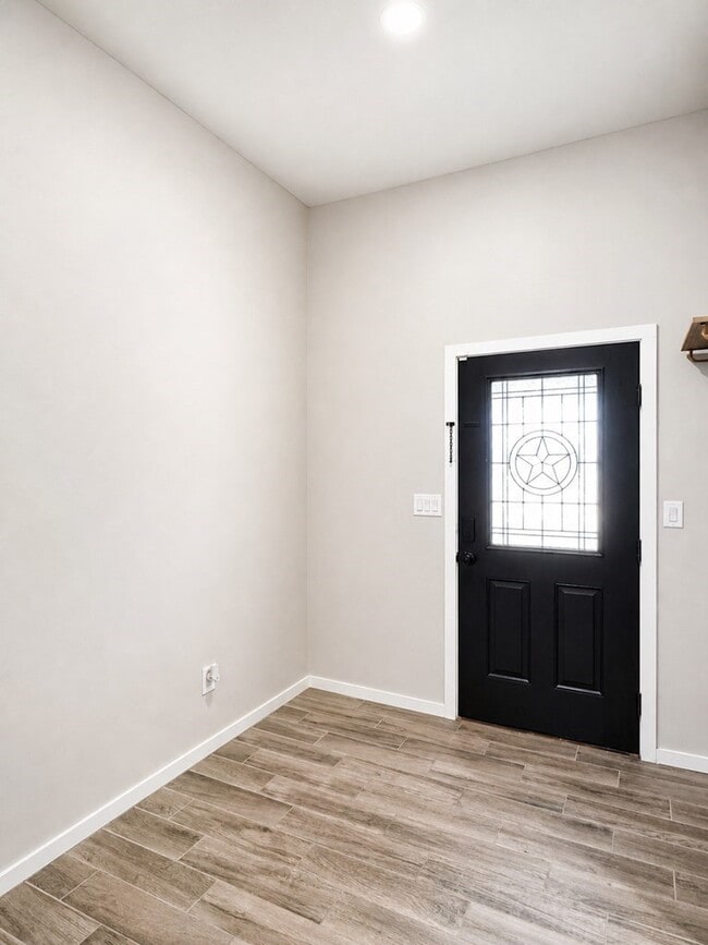 Photo - 1212 Ash St