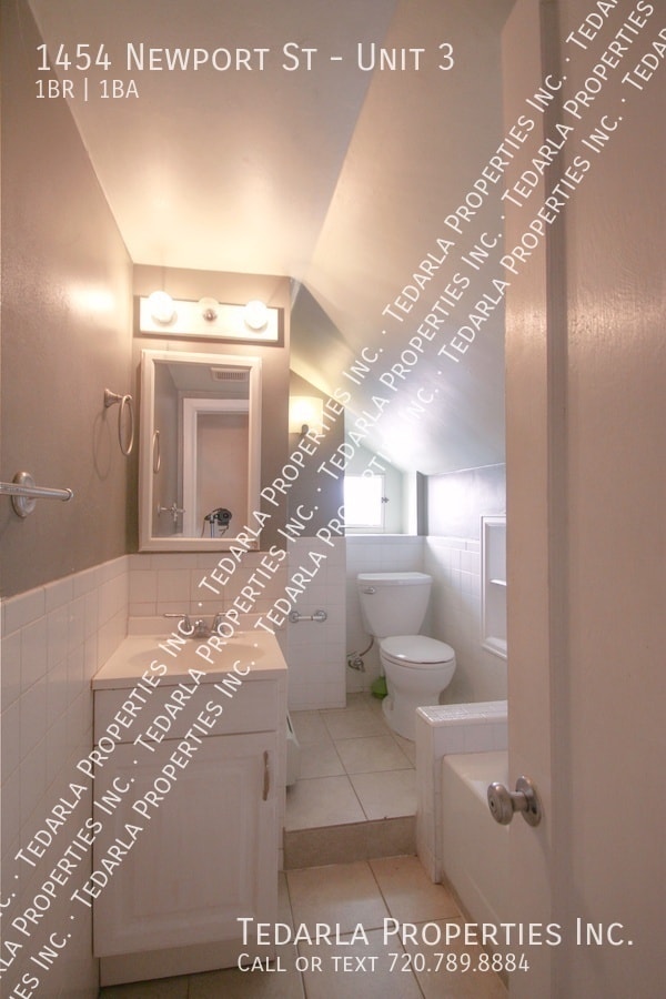 Photo - 1454 Newport St