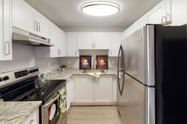 Photo - Wyndham Crossing