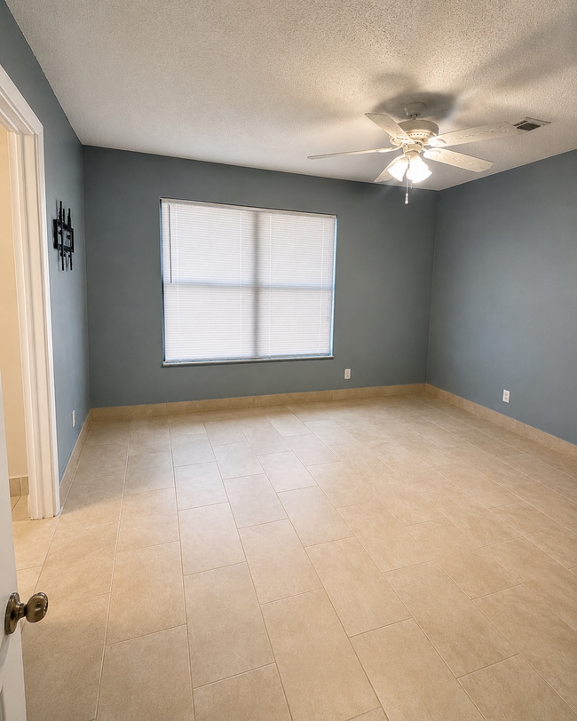 Photo - 1661 Balfour Point Dr Unit E