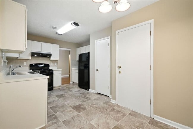 Photo - 3045 Wildflower Ln SW