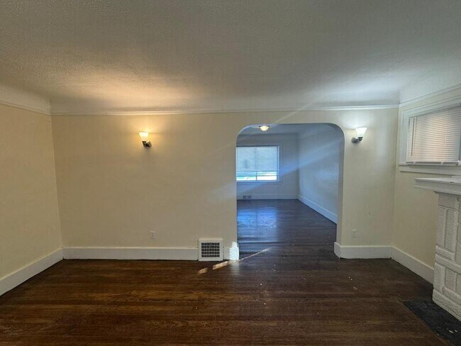 Photo - 15381 Stansbury Ave