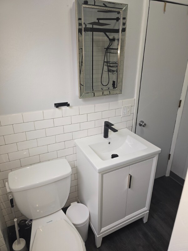 Photo - 5527 Howe St Unit 4