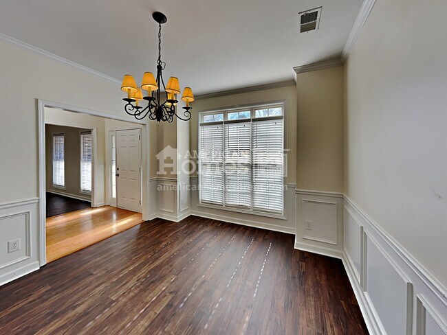 Photo - 3204 Chippewa Run NW