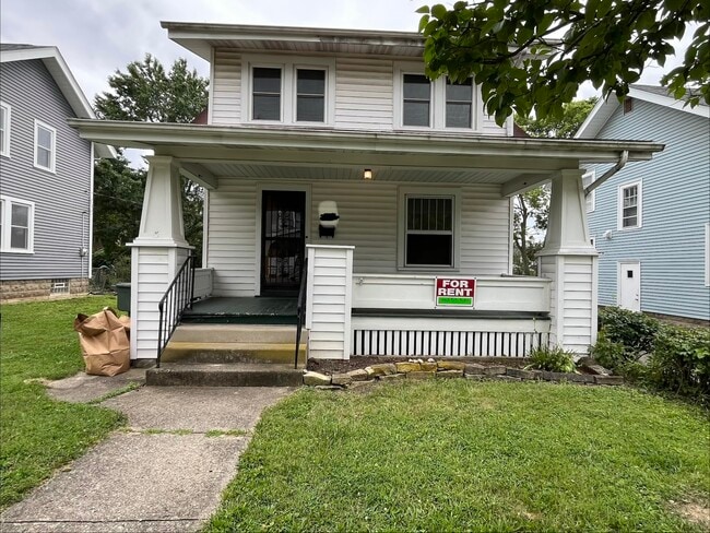 Building Photo - 159 E Lakeview Ave