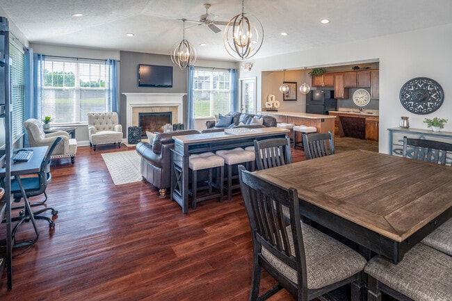 Arbors at Turnberry - Clubhouse