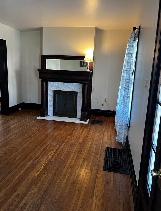 Photo - 2856 Findley Ave