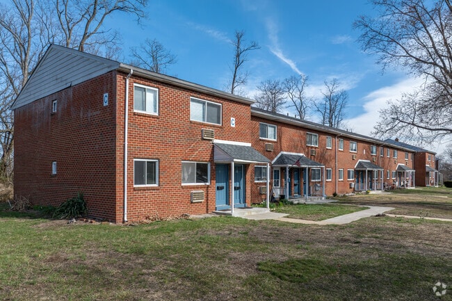 Photo - Hillcrest Apartments