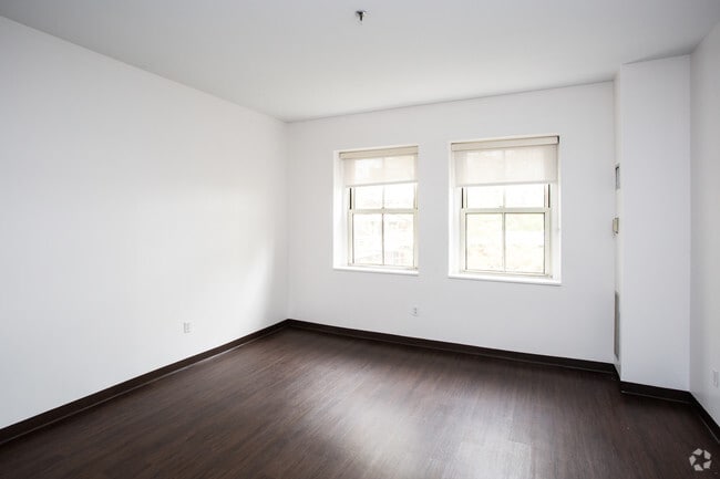 Studio, 1BA - Living Room