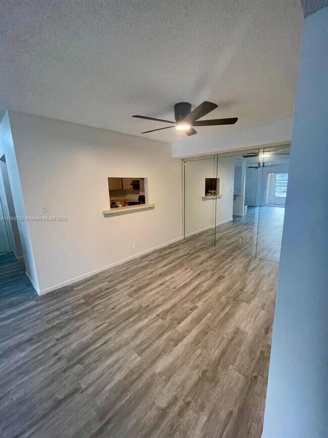 Photo - 454 N Laurel Dr Unit 1505