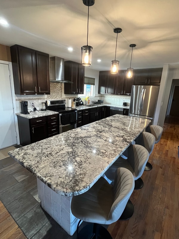 Building Photo - 355 Gray St