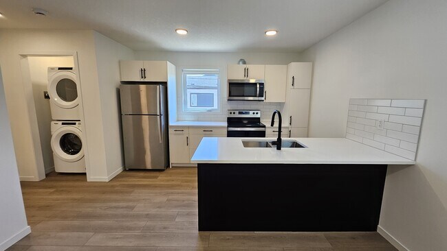 Photo - 12006-12091 91 St NW Unit 12006 GAR