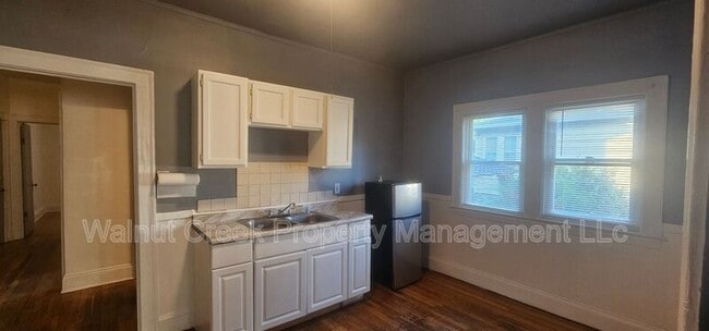 Building Photo - 3319 W 126th St Unit 1