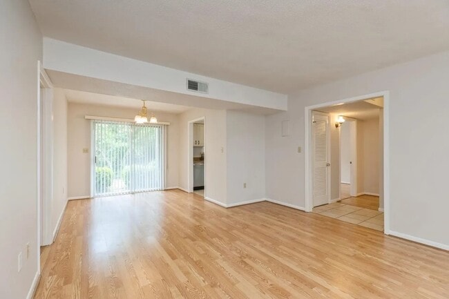 Photo - 104 Country Club Dr Unit 104