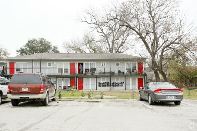 Golfcrest Apartments
