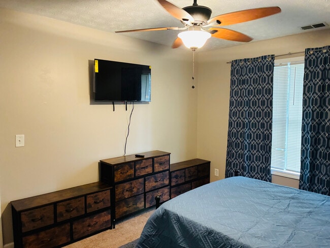 Photo - 1098 Deshon Trail