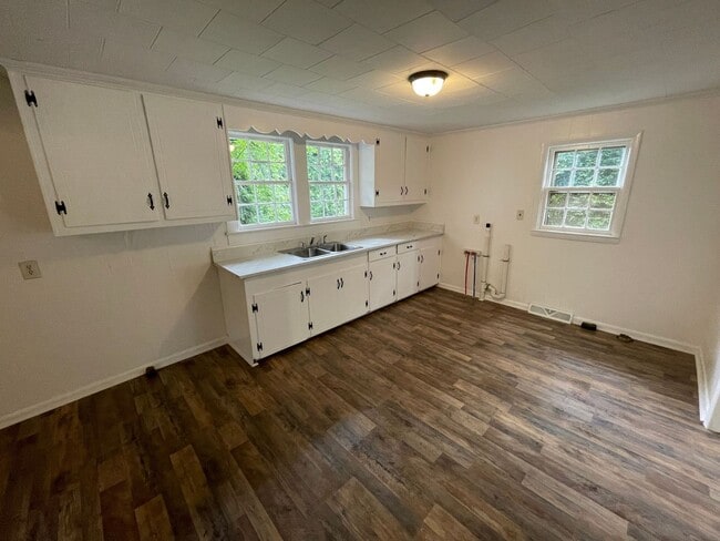 Photo - Renovated 2 bedroom 1 bathroom house with office/bonus room!