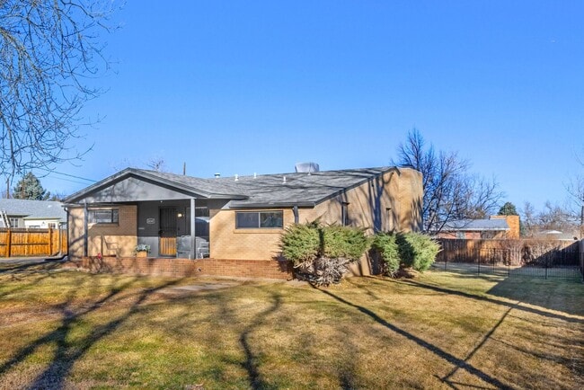 Building Photo - Freshly Painted 3-Bed Brick Home with Oversized Heated 2-Car Garage & Bonus Spaces
