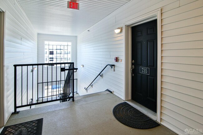 Photo - 735 Stiller Ln