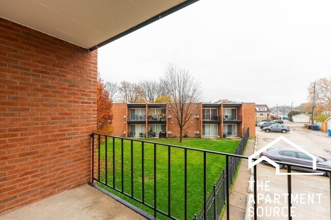 Photo - 6151 W Thorndale Ave Unidad 2B