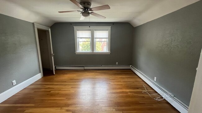 Living Room - 434 Sharon St Unit 2