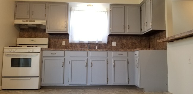 Photo - 1827 Thackeray Ave NW