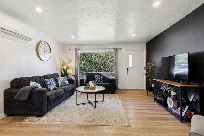 Photo - 6484 Aylesworth Dr Unit SI ID1593933P