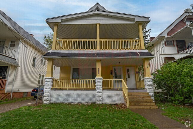 Building Photo - 11702-11704 Saywell Ave, Unit #3 Rental