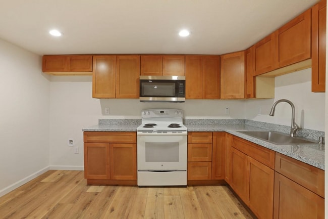 Photo - 528 Joseph Rd