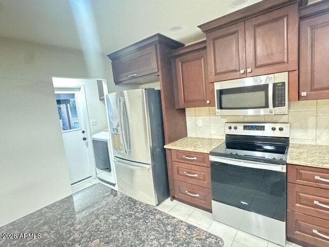 Photo - 4816 S Taylor Dr