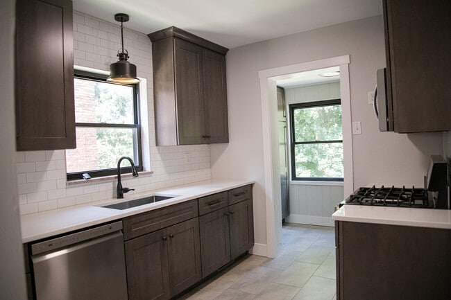 Photo - 151 Morrison Dr