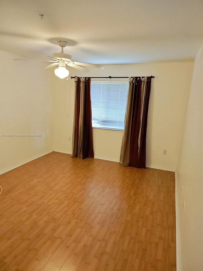 Photo - 2586 Centergate Dr Unit 307